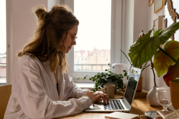 Remote Work and Digital Workspaces: How Hoozin is Facilitating the Future of Work